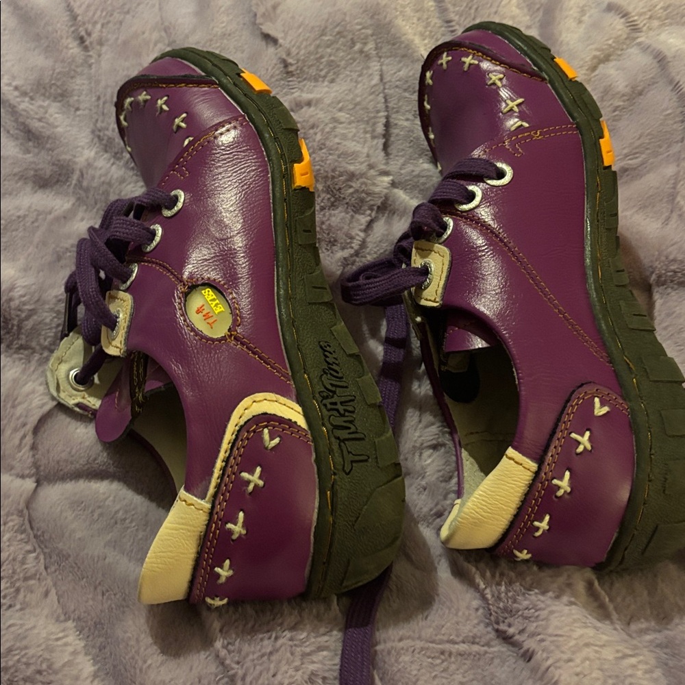 TMA eyes leather shoes. - Picture 3 of 5